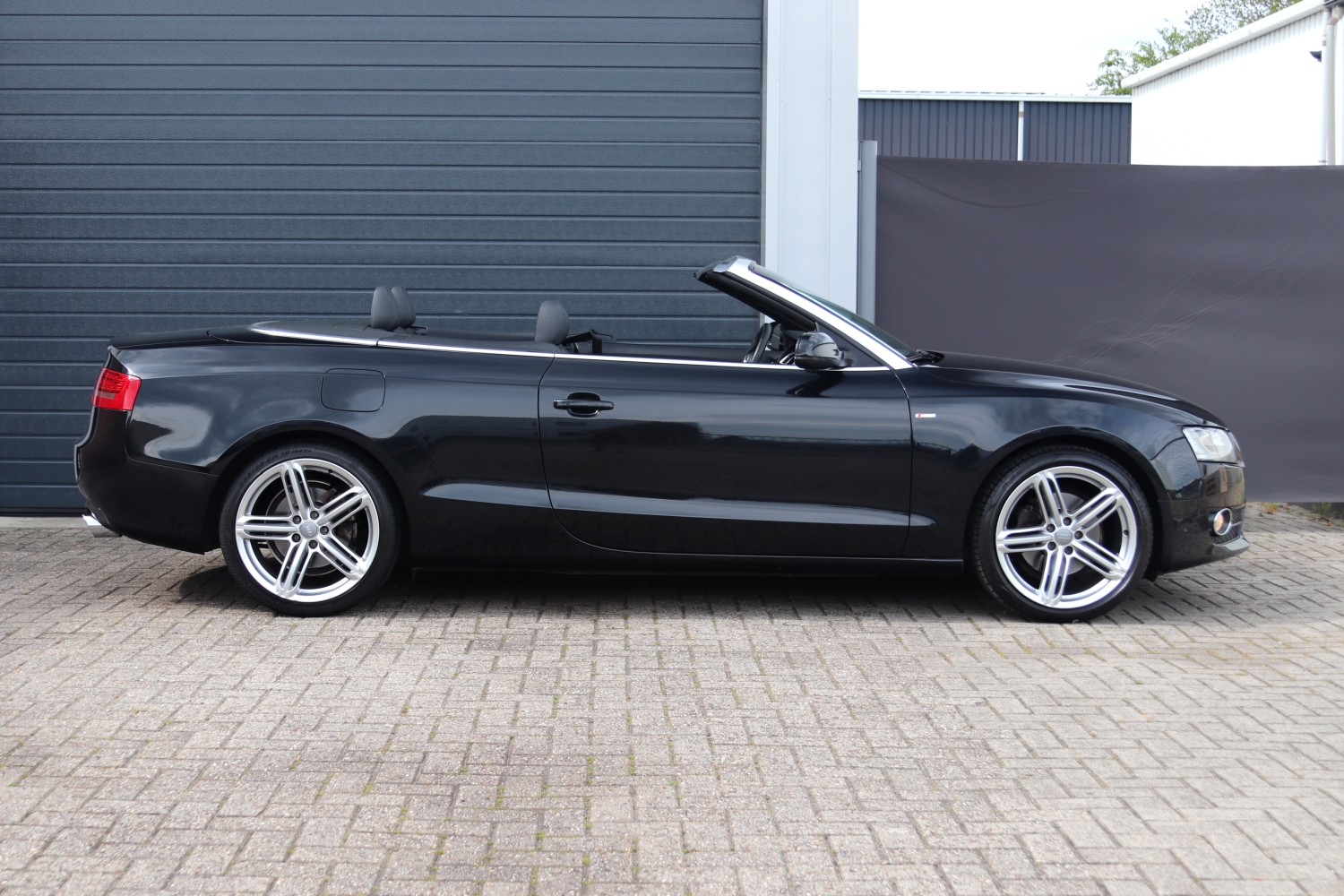 Audi-A5-Cabriolet-20TFSI-2010-10LXK5-084.JPG