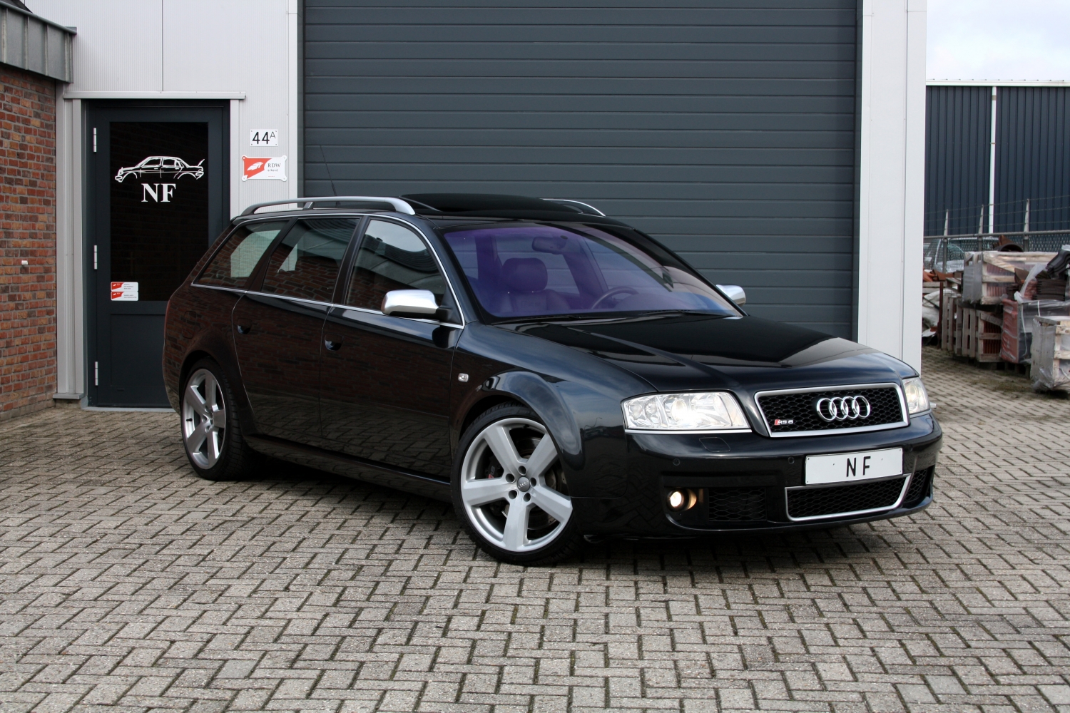 Audi-RS6-Avant-2004-018.JPG