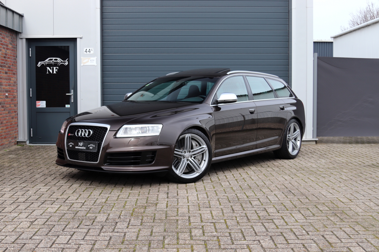 Audi-RS6-Avant-C6-2010-001.JPG