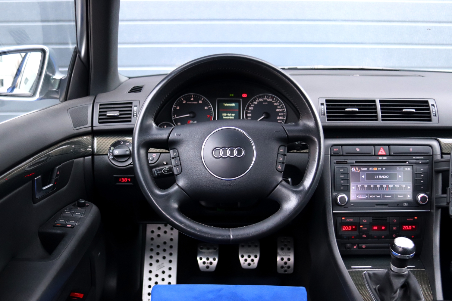 Audi-S4-Avant-B6-2002-RH530V-036.JPG