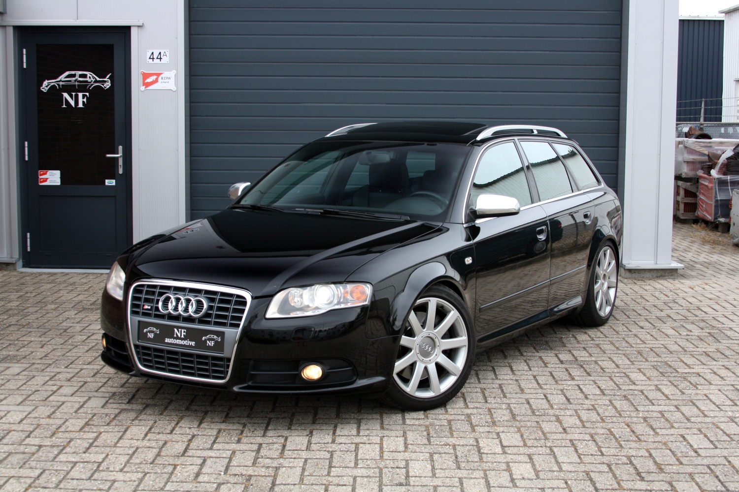 Audi-S4-Avant-B7-2005-008.JPG