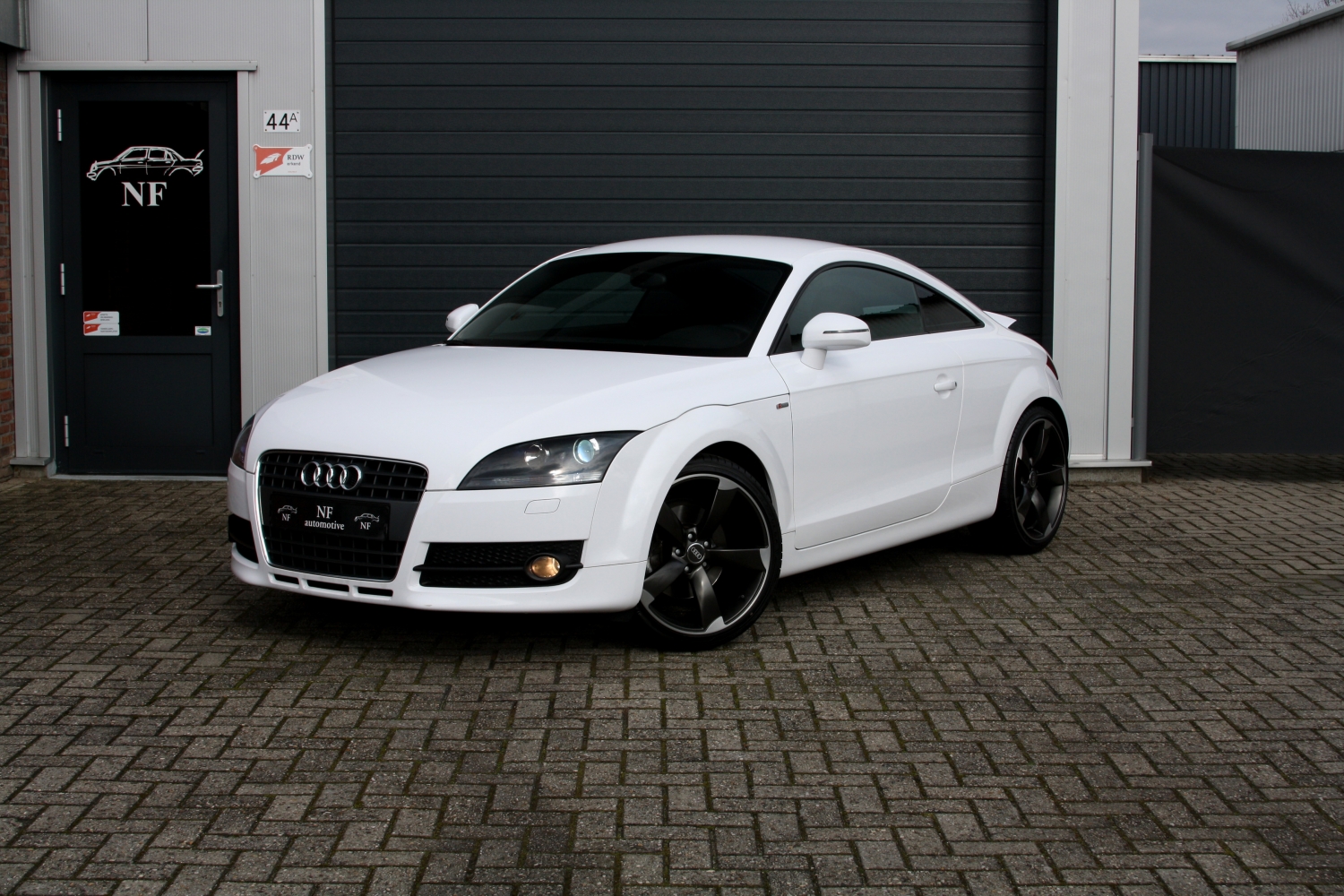 Audi-TT-Coupe-1.8TFSI-2009-015-1.JPG