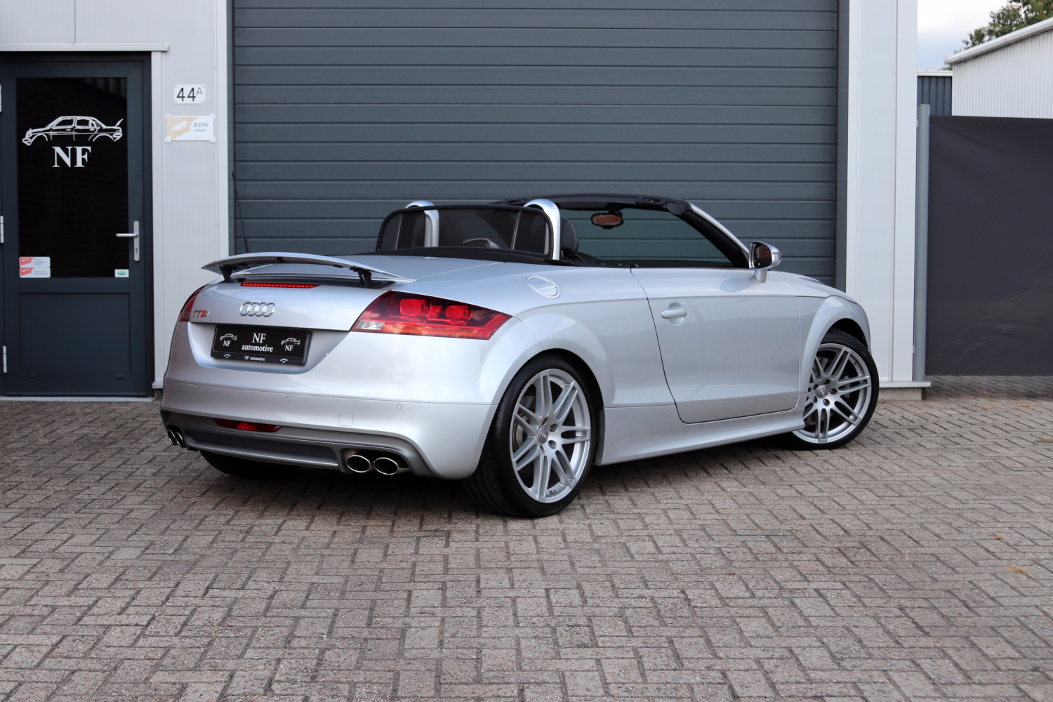 Audi-TTS-Roadster-20TFSI-2008-012.JPG