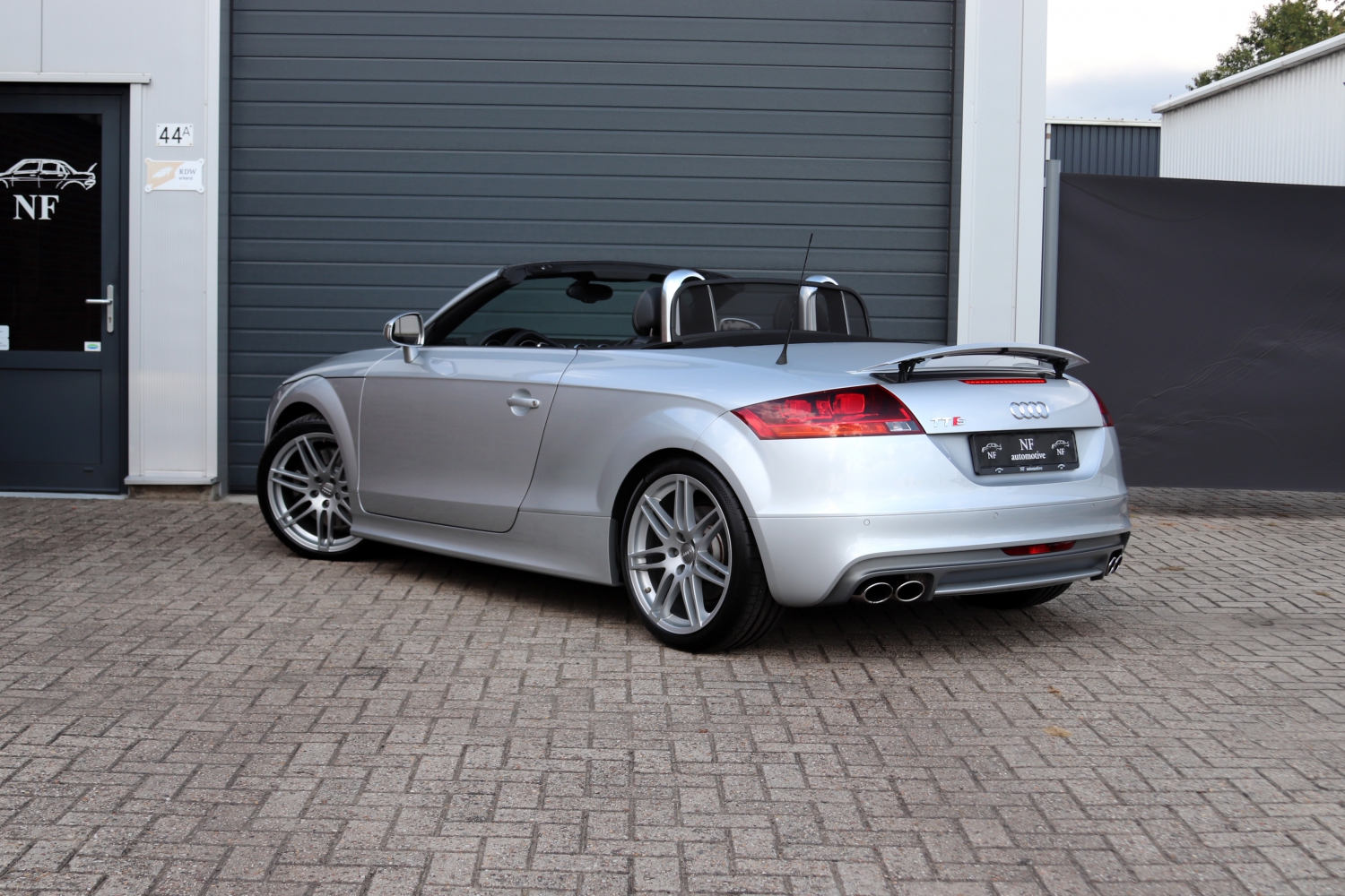 Audi-TTS-Roadster-20TFSI-2008-013.JPG