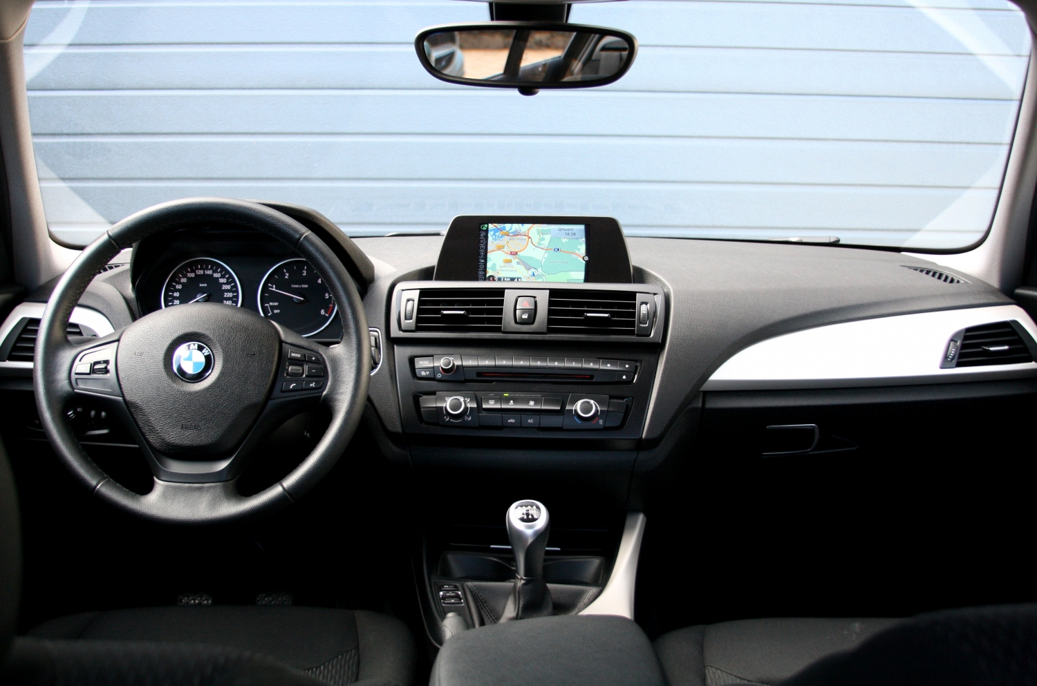 BMW-116d-F20-2015-011.JPG