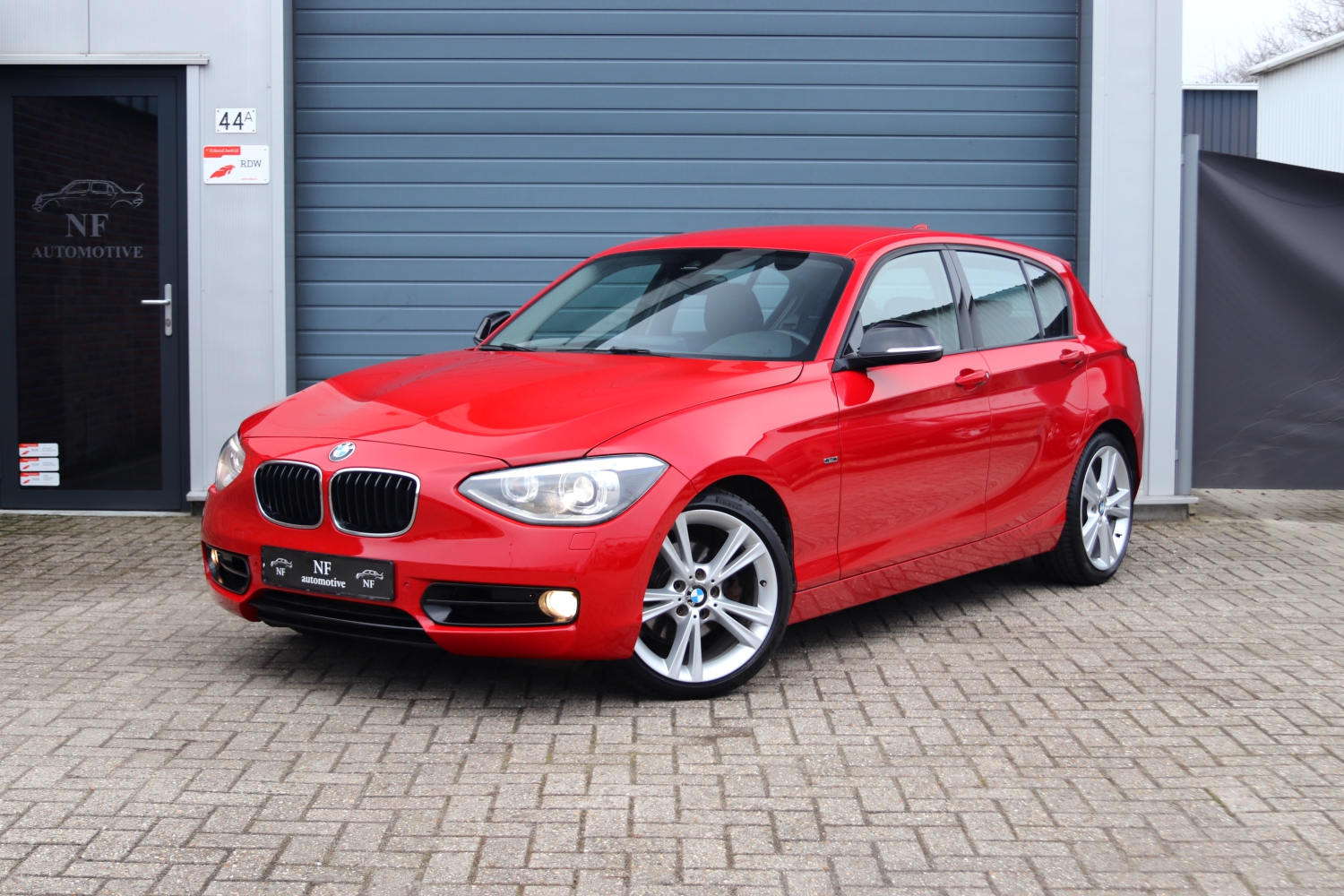 BMW-118i-F20-2011-7557-001.JPG