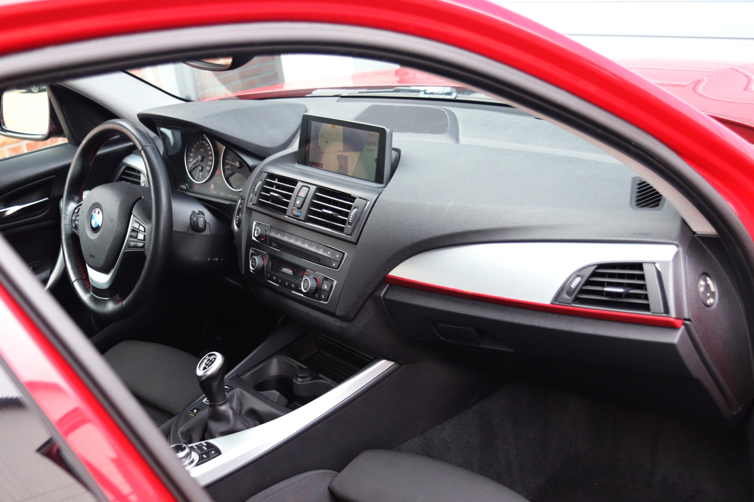 BMW-118i-F20-2011-7557-009.JPG
