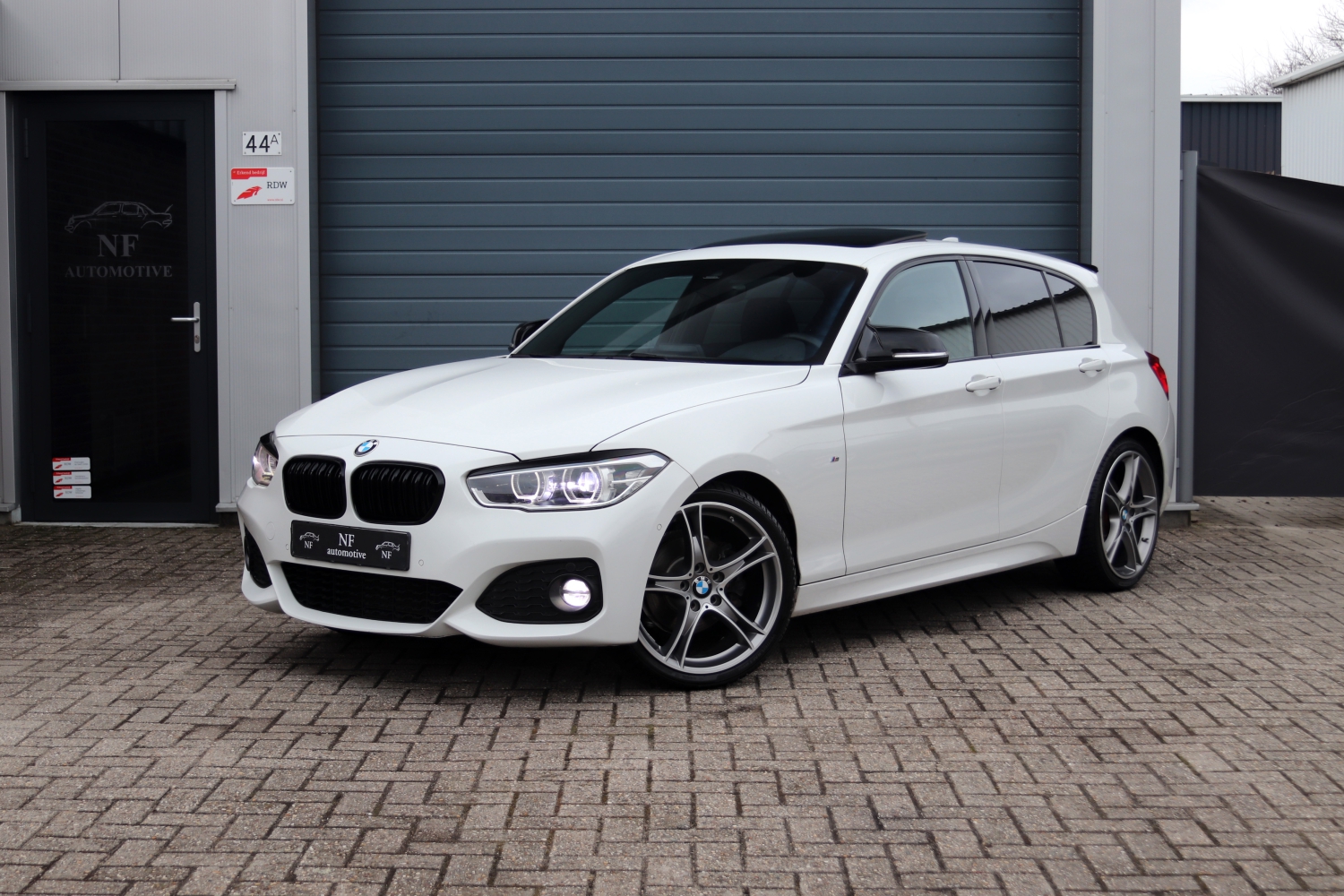 BMW-120i-F20-LCI-2017-7457-007.JPG