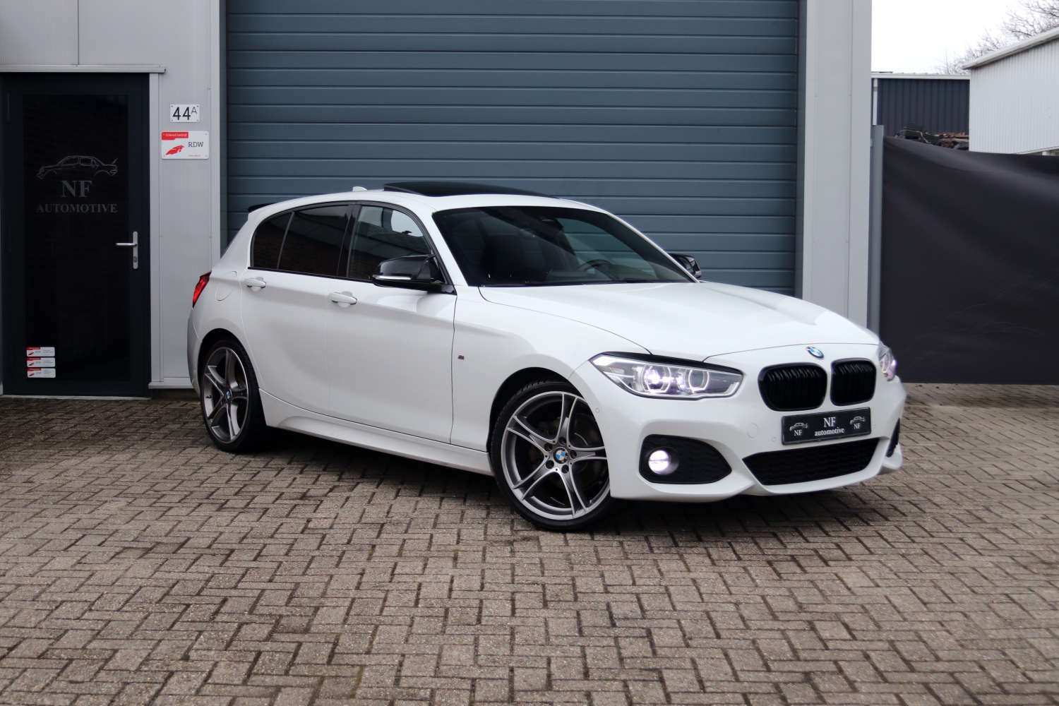 BMW-120i-F20-LCI-2017-7457-011.JPG
