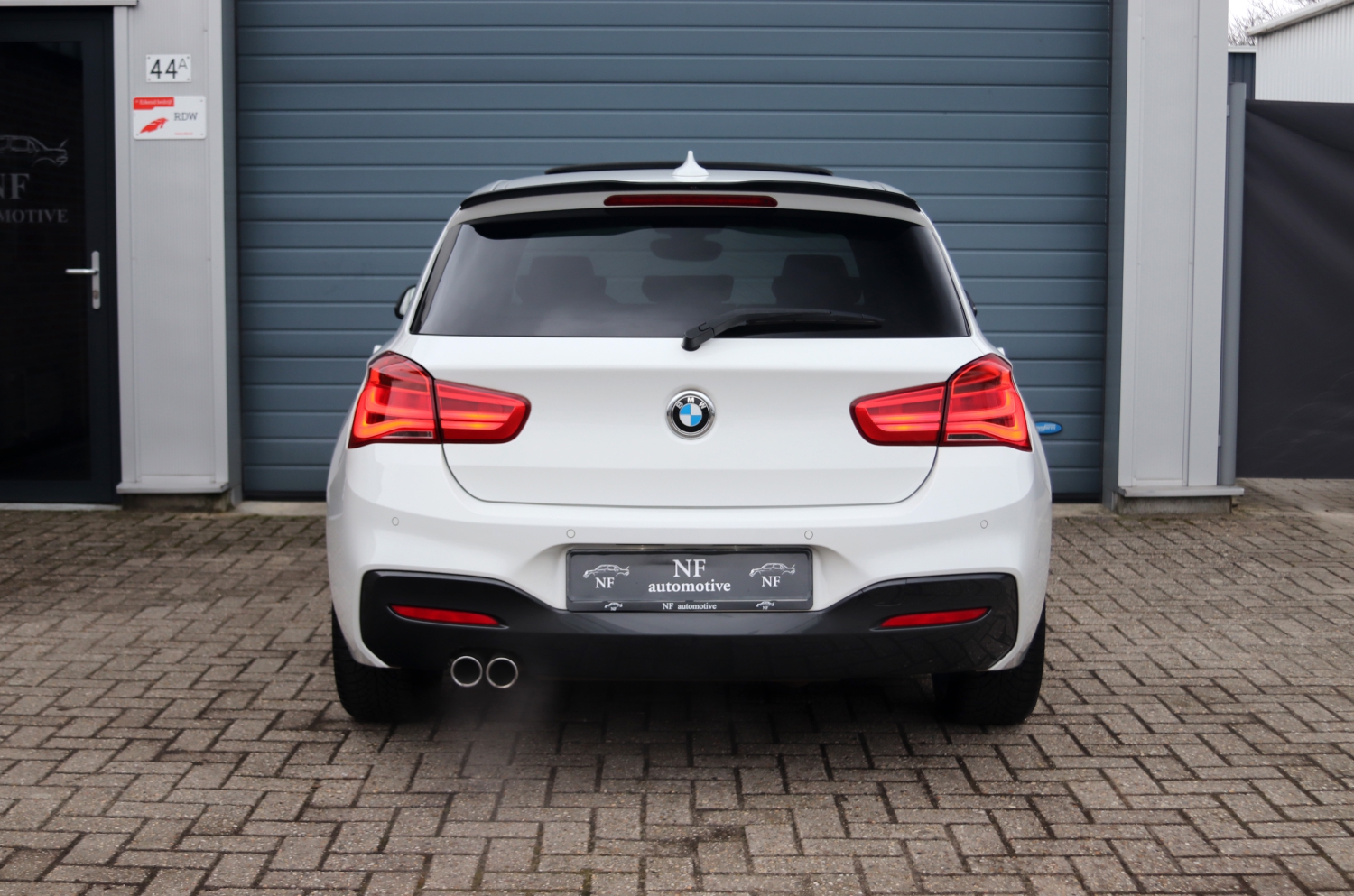 BMW-120i-F20-LCI-2017-7457-019.JPG