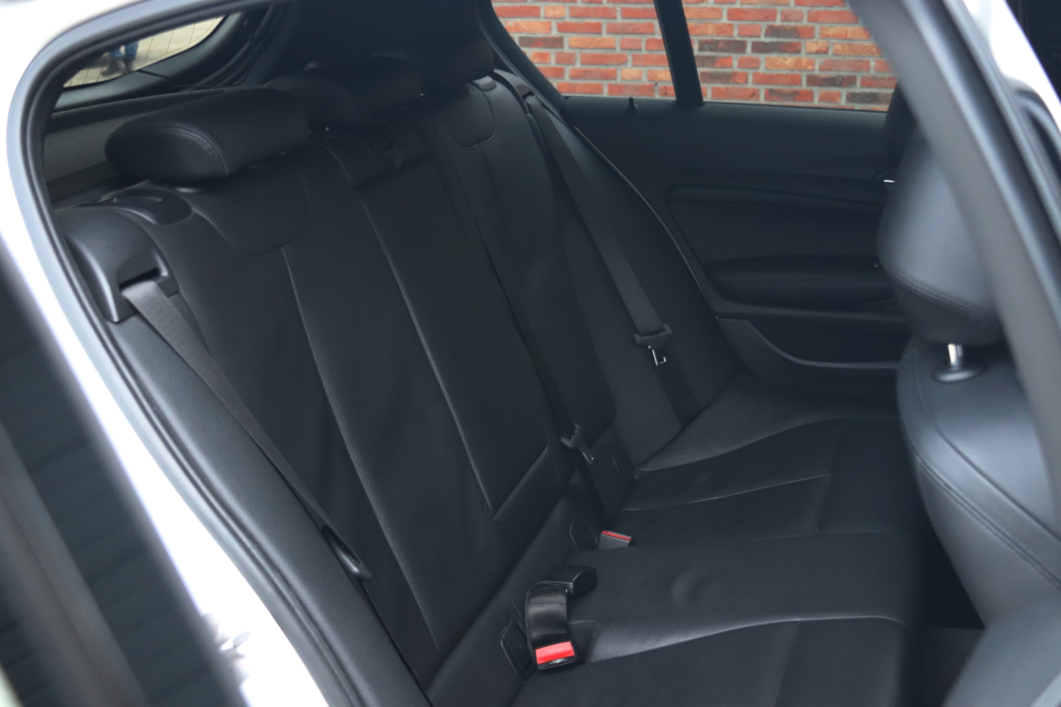 BMW-120i-F20-LCI-2017-7457-041.JPG
