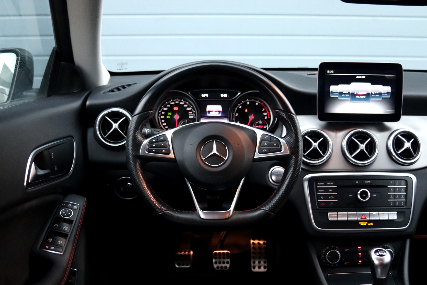BMW-120i-F20-LCI-2017-7457-123.JPG