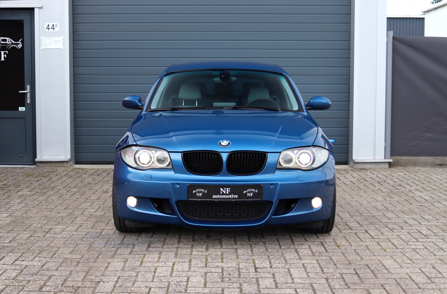 BMW-130i-E87-2006-TL653P-002.JPG