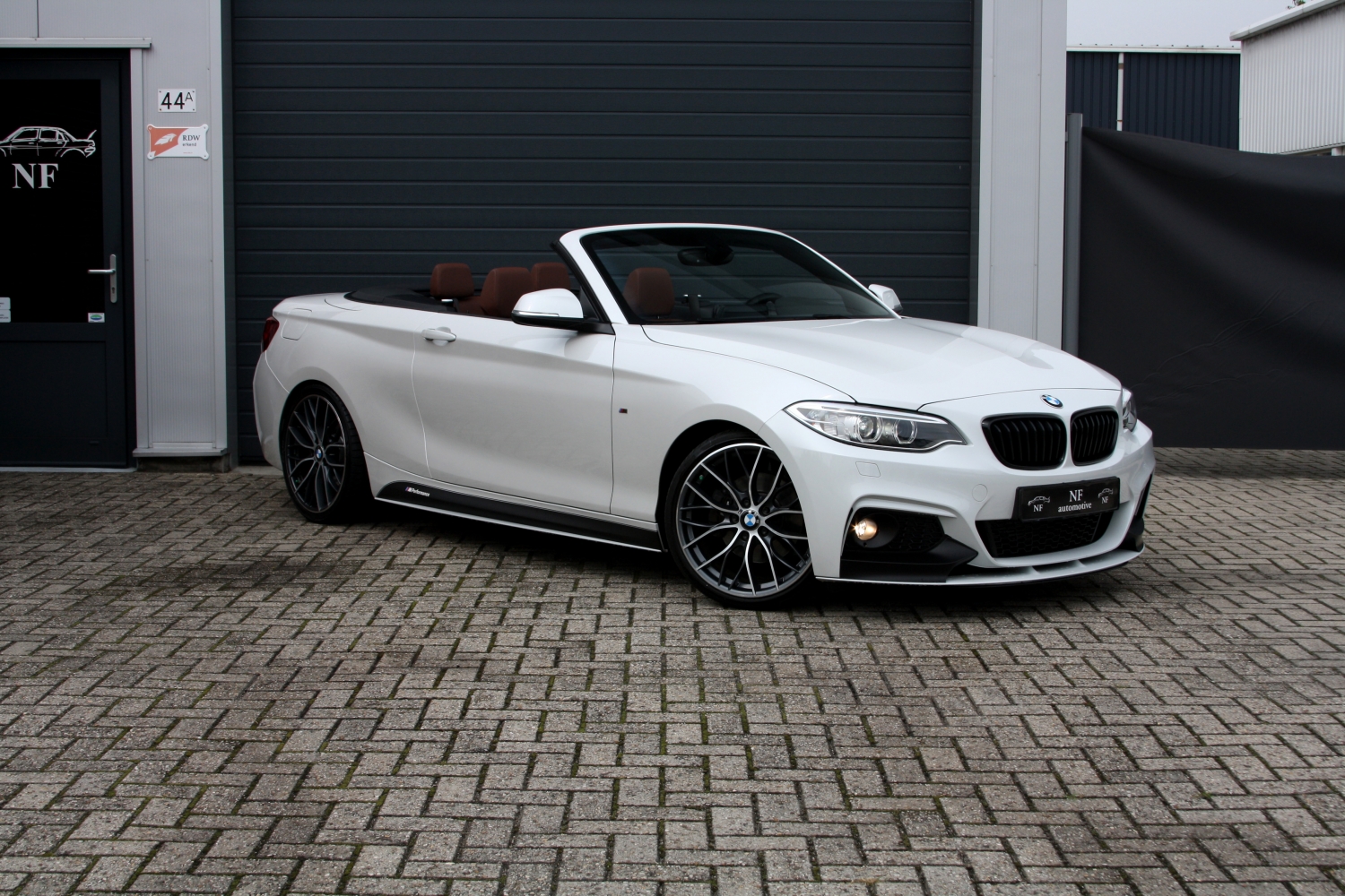 BMW-220i-Cabriolet-F23-2015-025.JPG