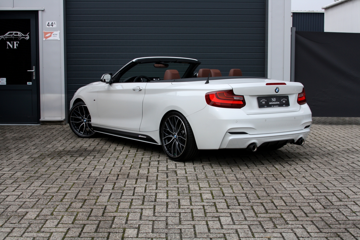 BMW-220i-Cabriolet-F23-2015-029.JPG