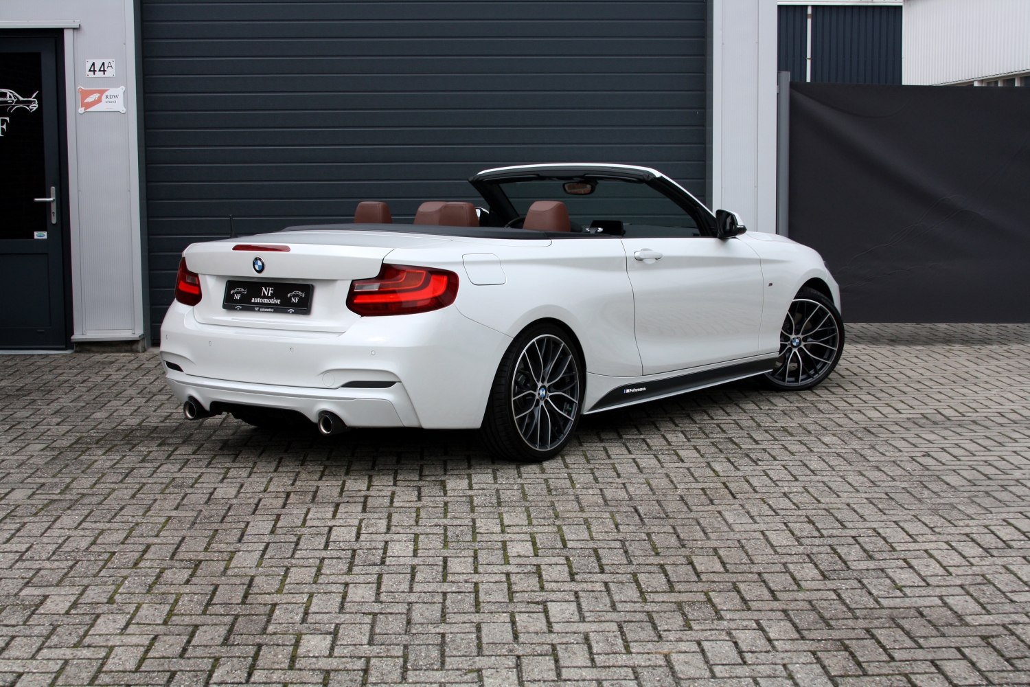 BMW-220i-Cabriolet-F23-2015-033.JPG