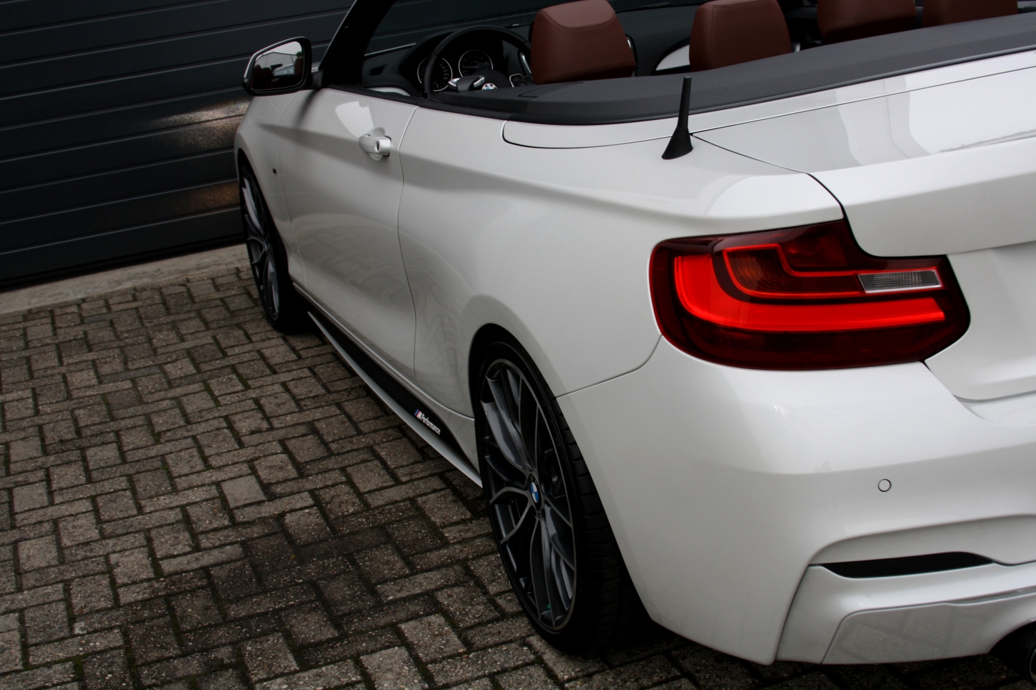 BMW-220i-Cabriolet-F23-2015-040.JPG