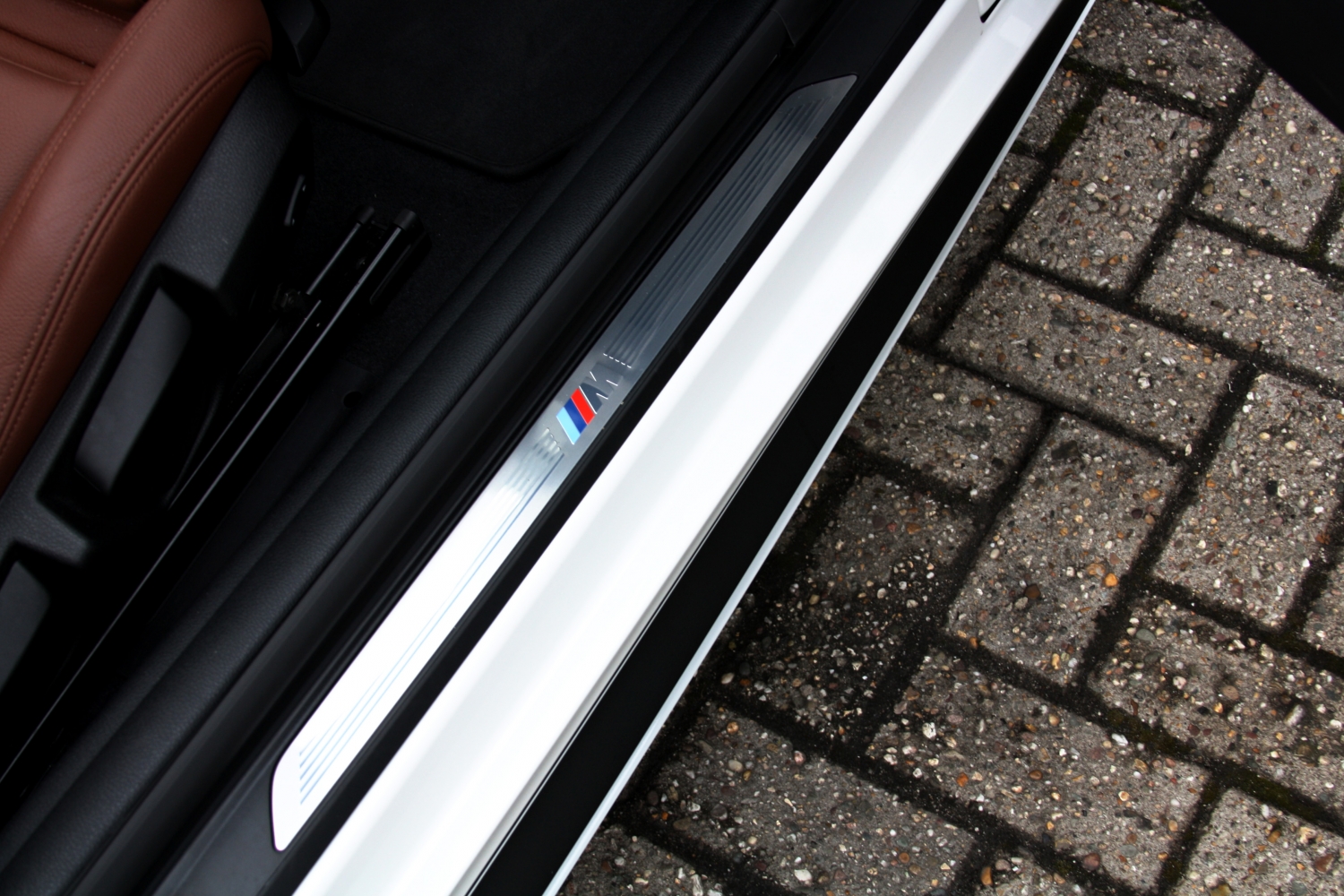 BMW-220i-Cabriolet-F23-2015-070.JPG