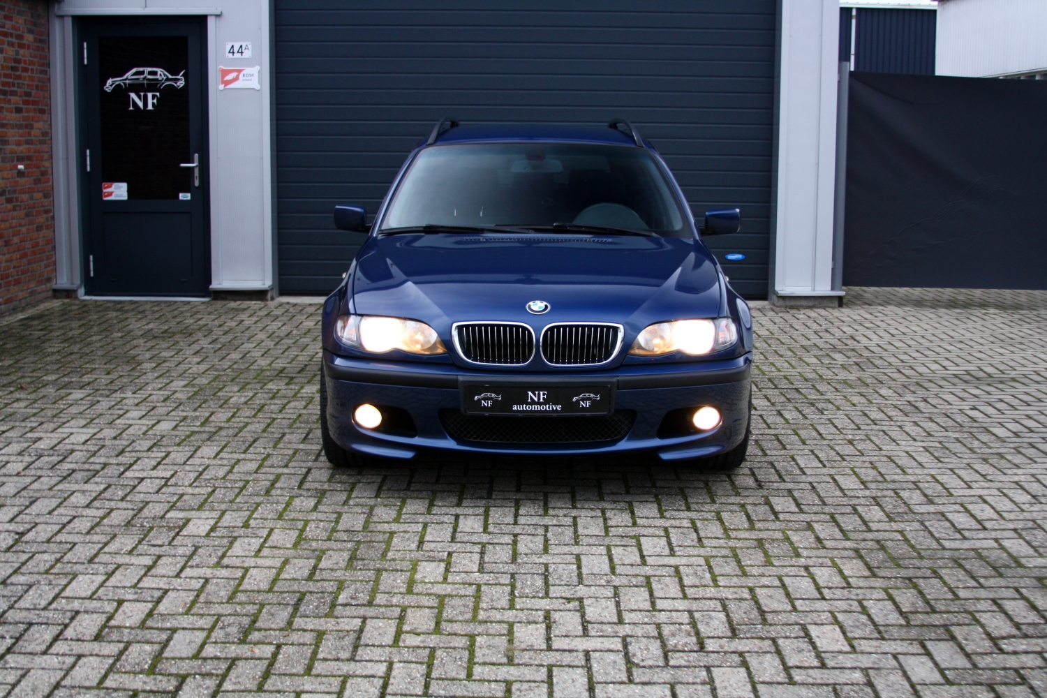 BMW-318i-Seda-E46-1998-105.JPG