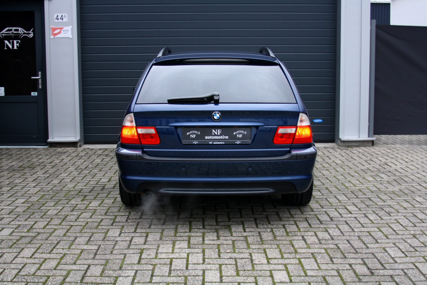 BMW-318i-Seda-E46-1998-116.JPG