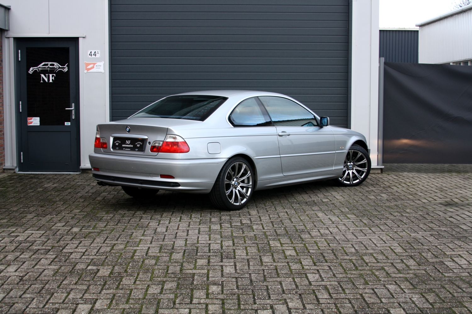 BMW-320CI-E46-2000-017.JPG