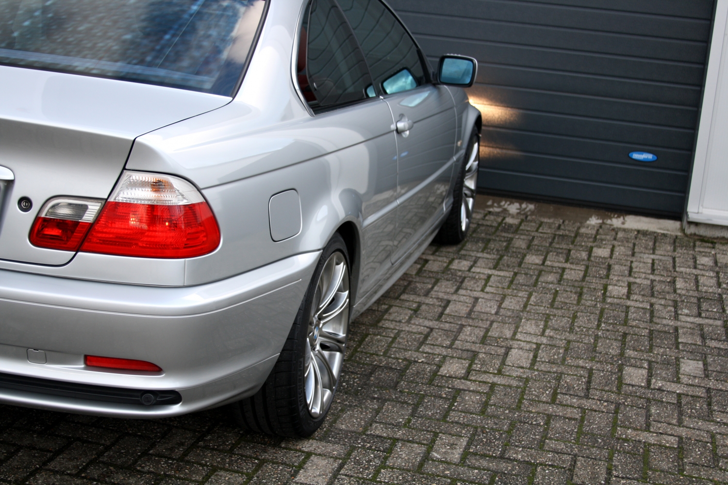 BMW-320CI-E46-2000-024.JPG