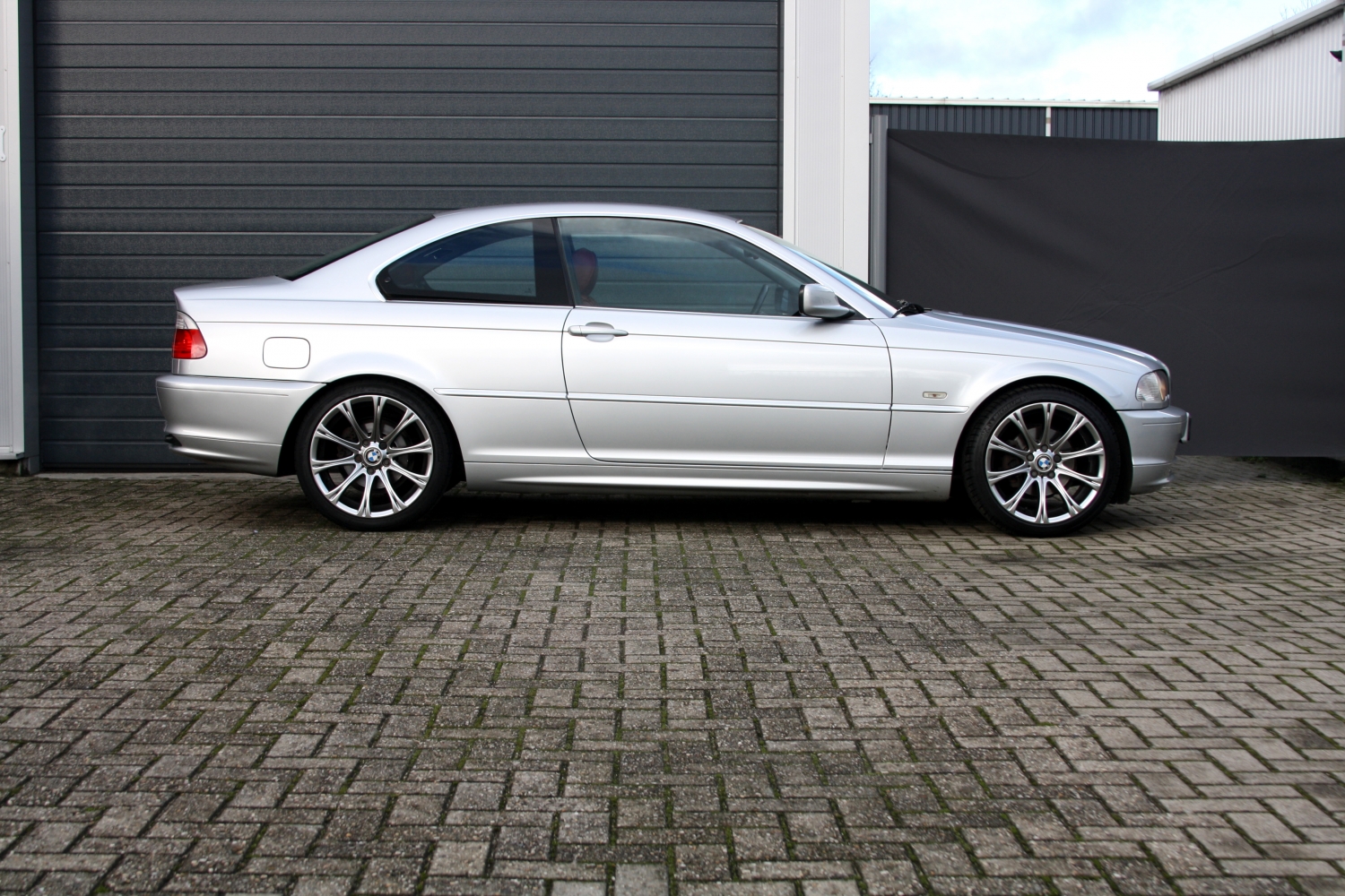 BMW-320CI-E46-2000-090.JPG