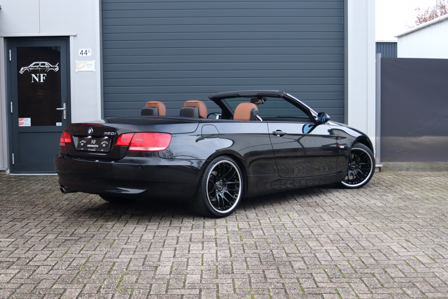 BMW-320i-Cabriolet-E93-2007-58ZLVL-020.JPG