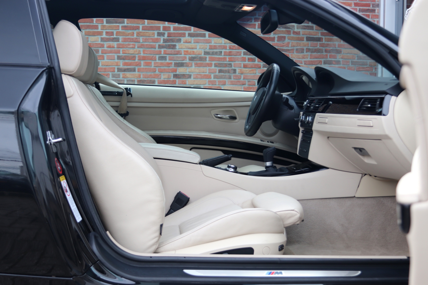 BMW-320i-Coupe-E92-2008-ZT632J-026.JPG