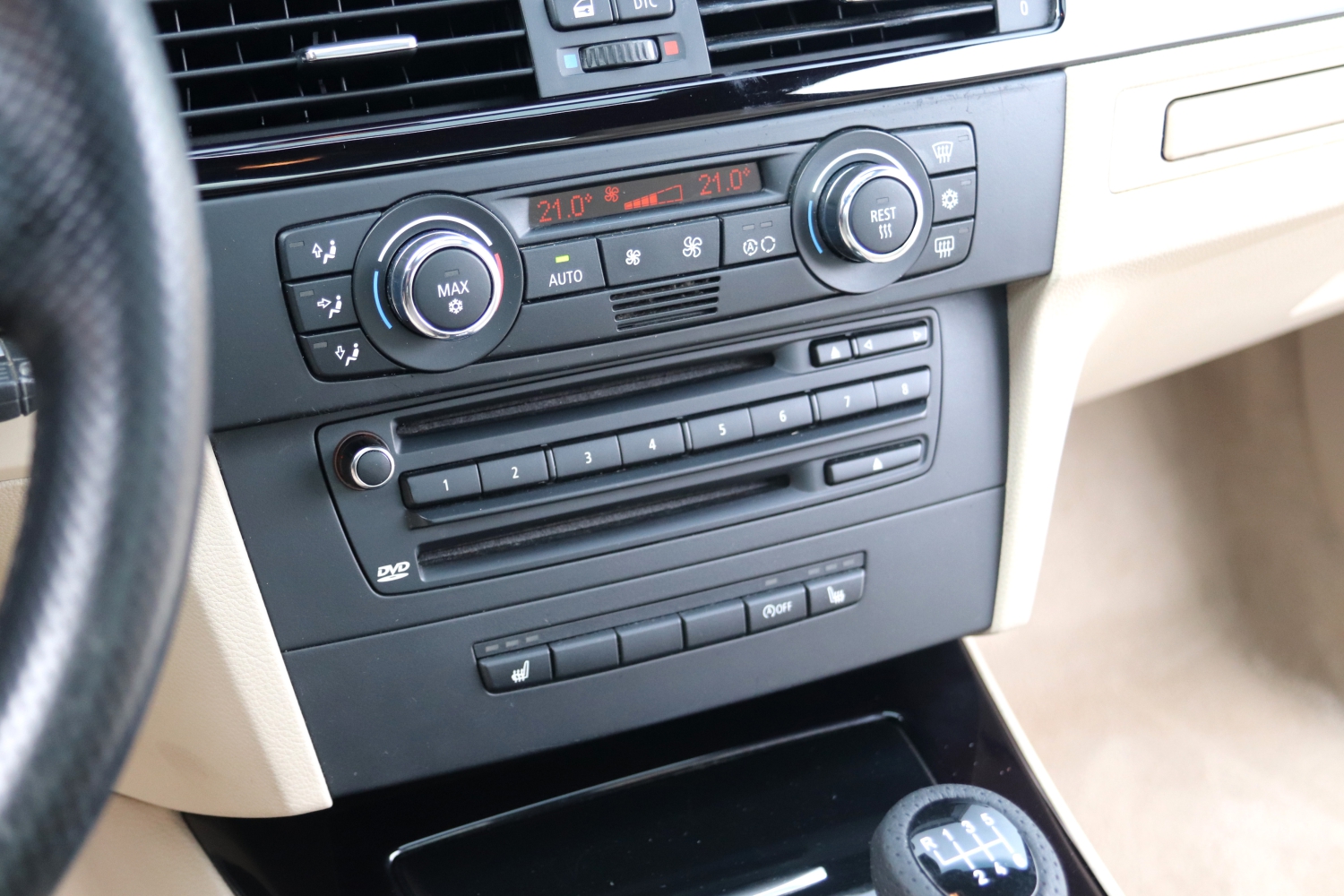 BMW-320i-Coupe-E92-2008-ZT632J-044.JPG