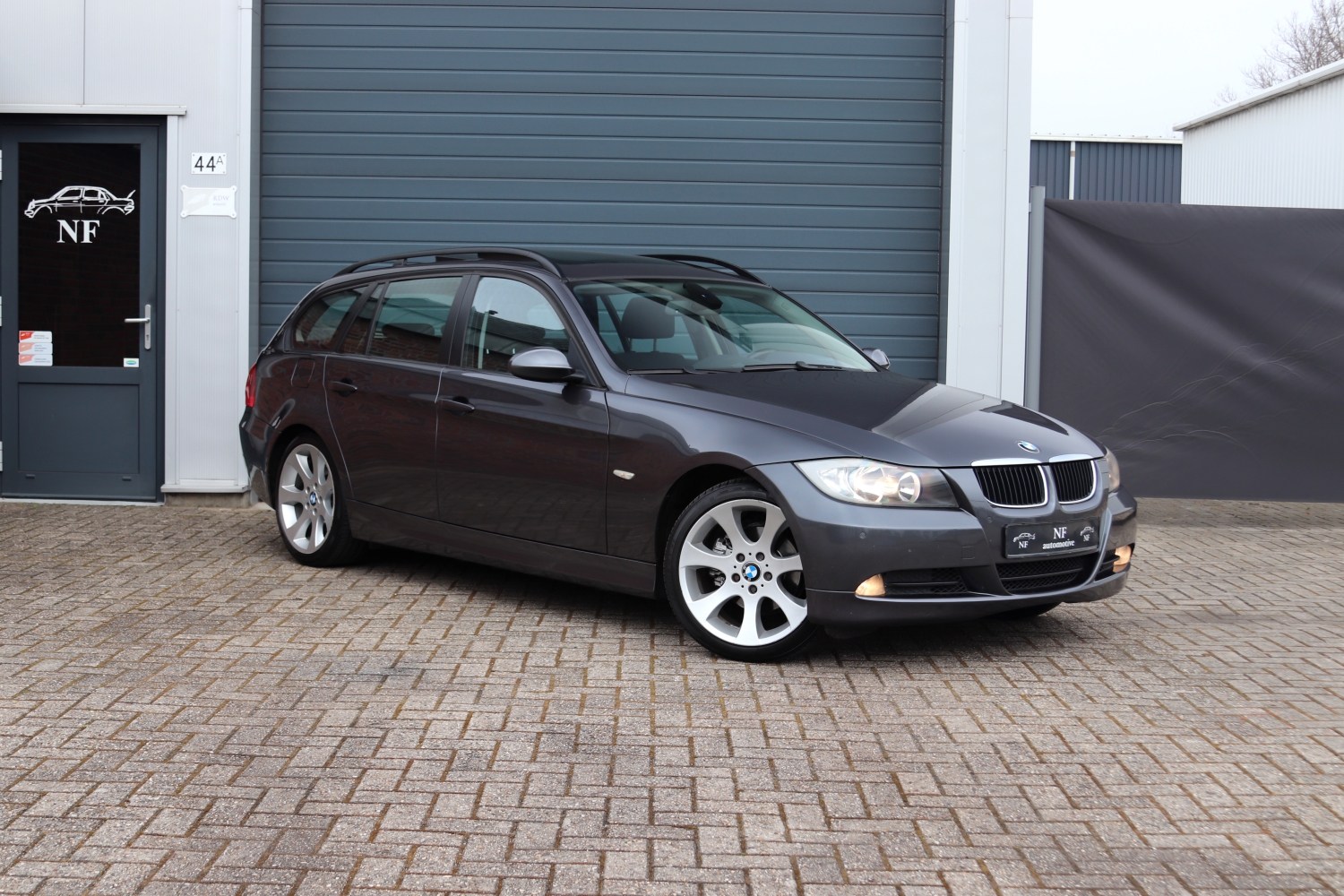 BMW-320i-Touring-E91-2007-96KBD6-011.JPG