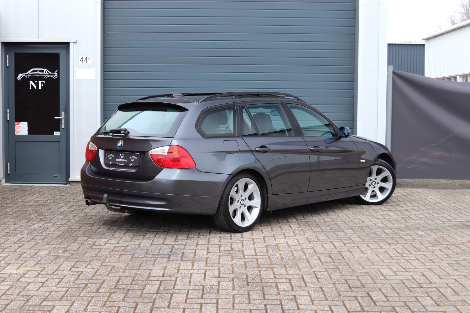 BMW-320i-Touring-E91-2007-96KBD6-018.JPG