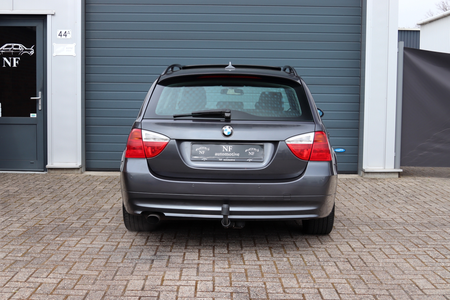 BMW-320i-Touring-E91-2007-96KBD6-021.JPG