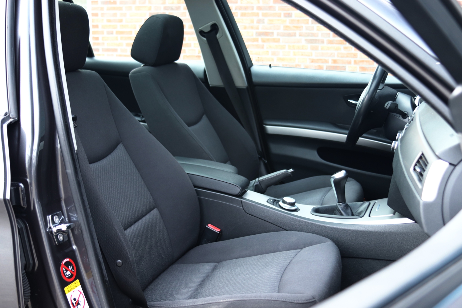 BMW-320i-Touring-E91-2007-96KBD6-027.JPG