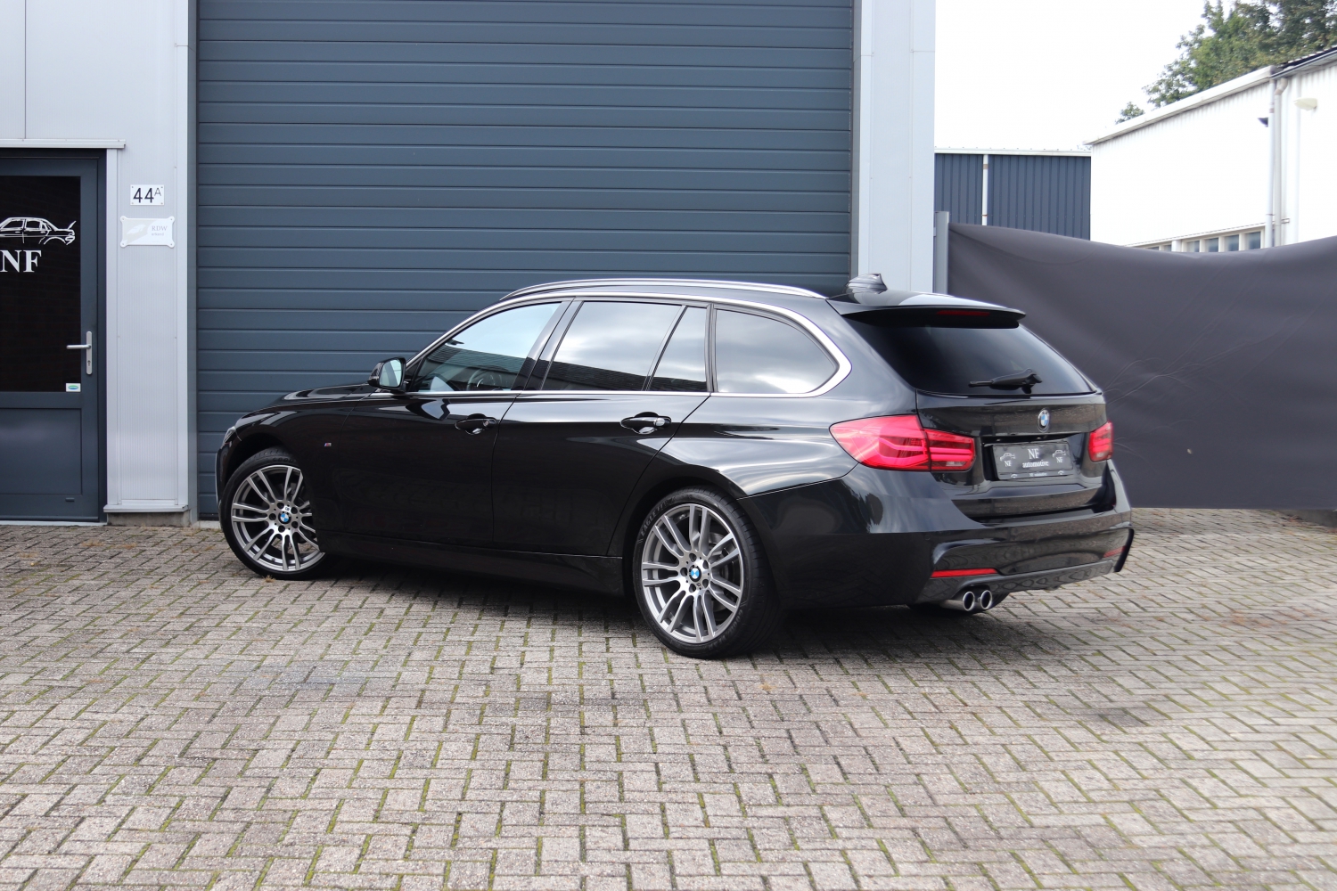 BMW-320i-Touring-F31-LCI-2017-KZ602P-014.JPG