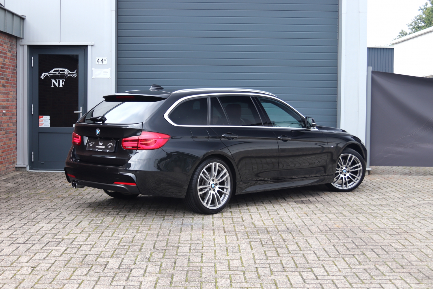 BMW-320i-Touring-F31-LCI-2017-KZ602P-018.JPG