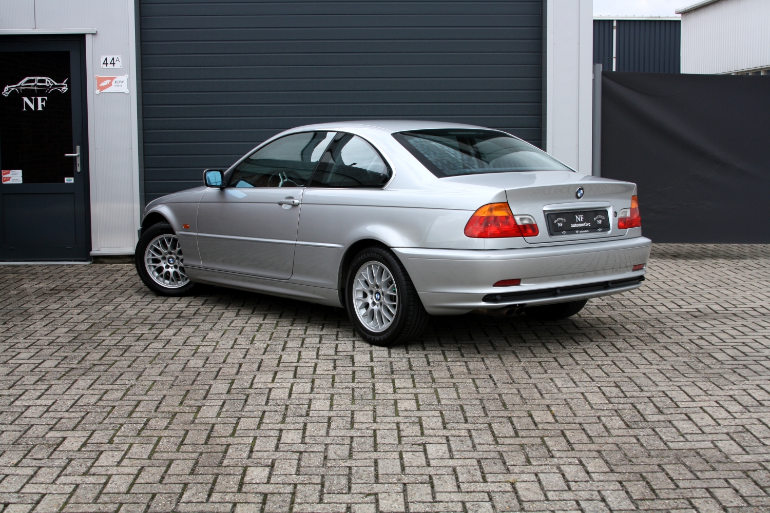 BMW-323Ci-E46-2000-020.JPG