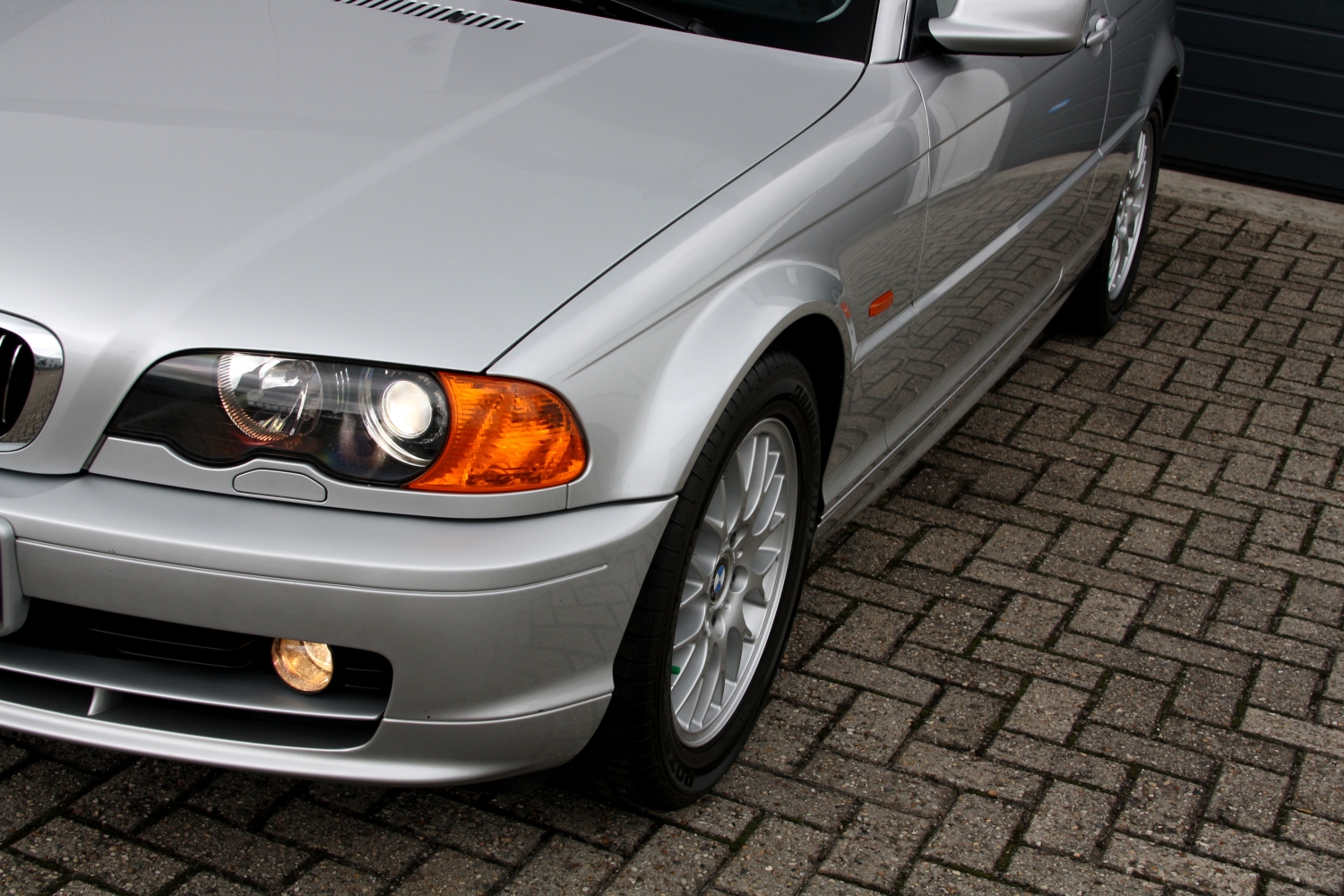 BMW-323Ci-E46-2000-028.JPG