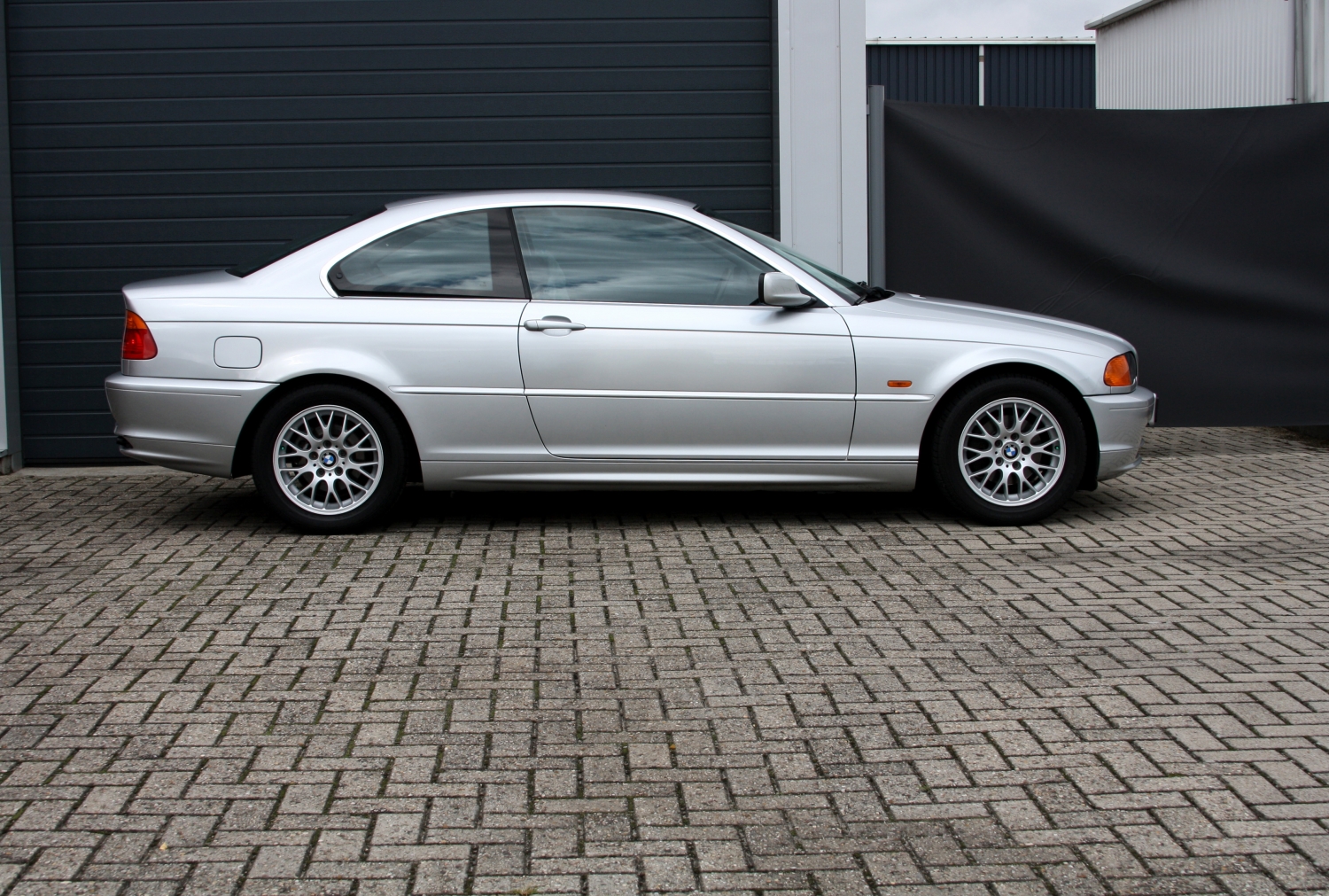 BMW-323Ci-E46-2000-097.JPG