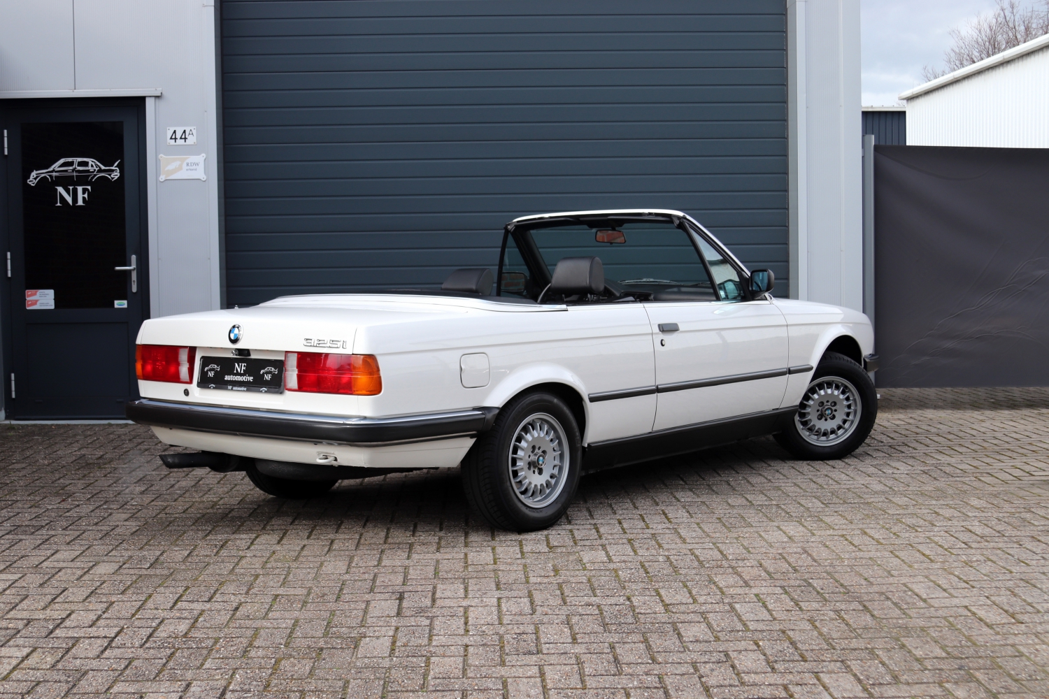 BMW-325i-Cabriolet-E30-1986-65RRT2-026.JPG