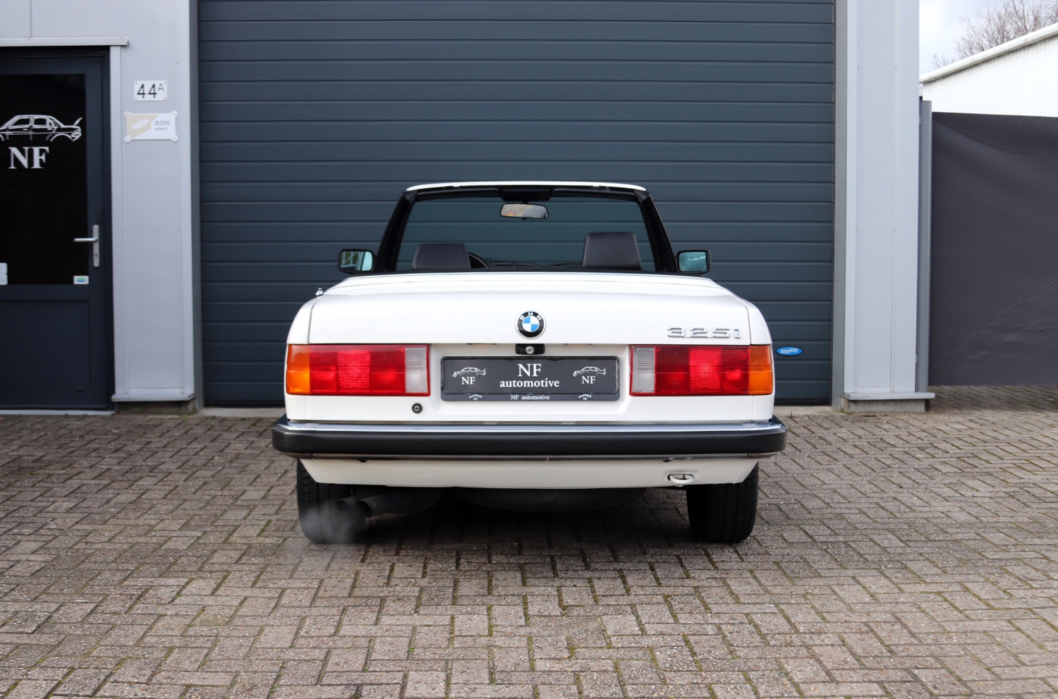 BMW-325i-Cabriolet-E30-1986-65RRT2-033.JPG