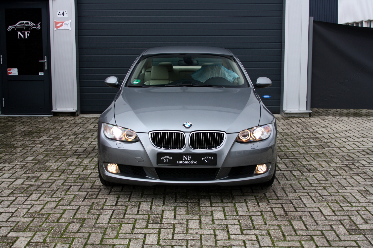 BMW-325i-E92-2006-006.JPG