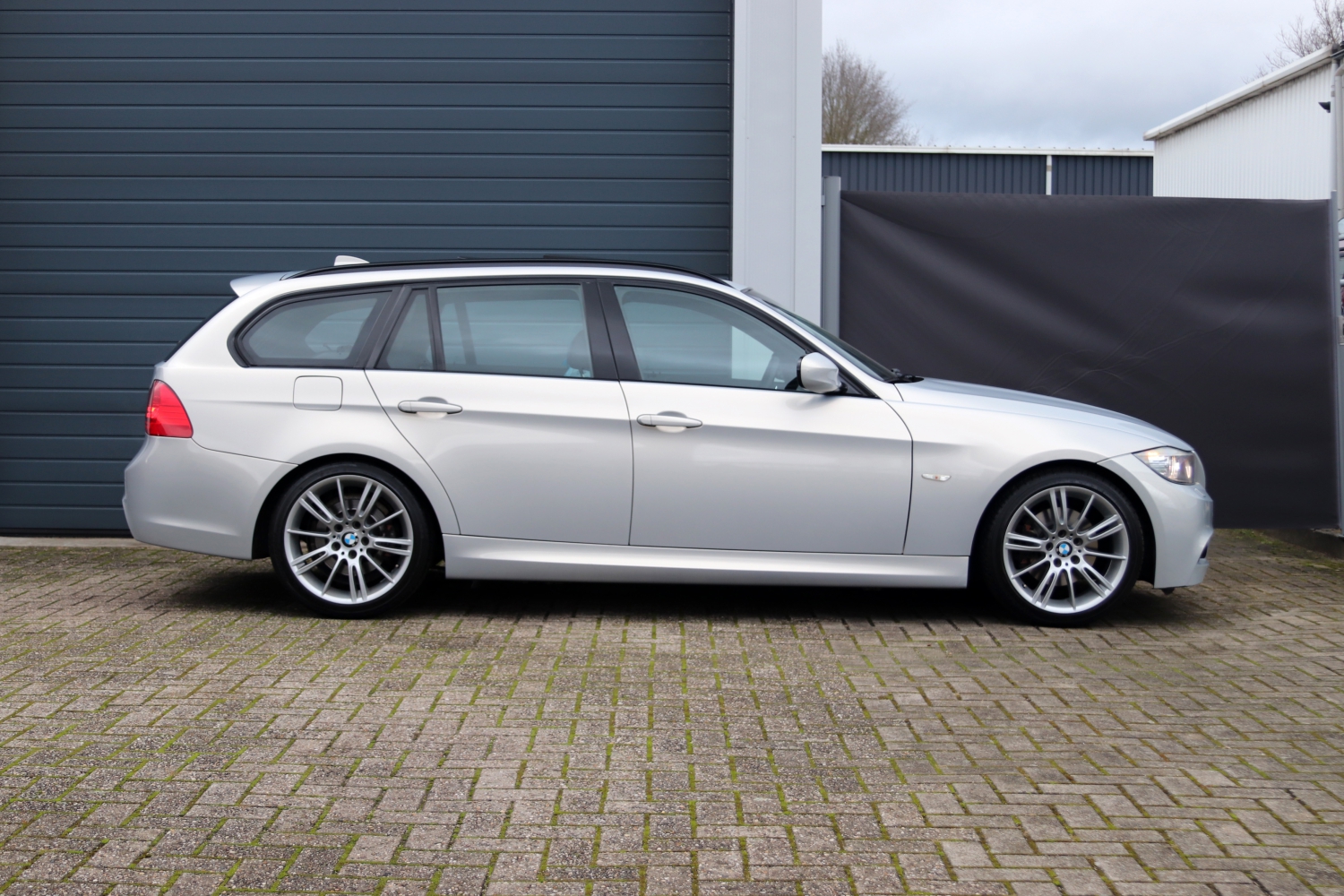 BMW 325i Touring E91 LCI kopen bij NF Automotive