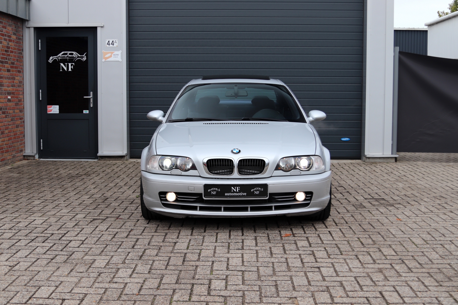 BMW-328Ci-E46-2000-46JLG8-003.JPG