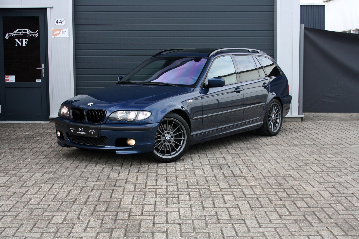 BMW-330D-Touring-E46-2004-86LLJ9-007.JPG