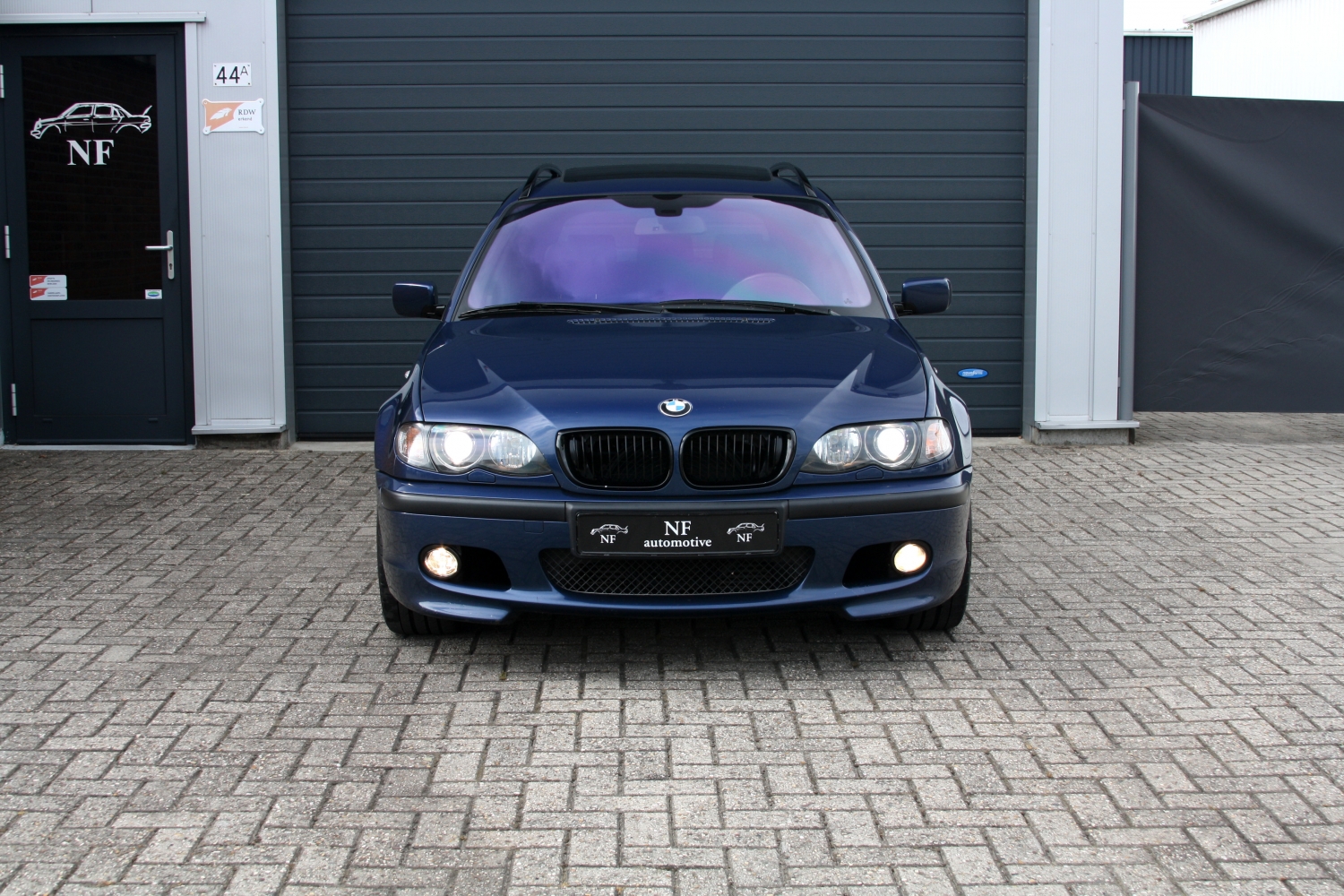 BMW-330D-Touring-E46-2004-86LLJ9-009.JPG