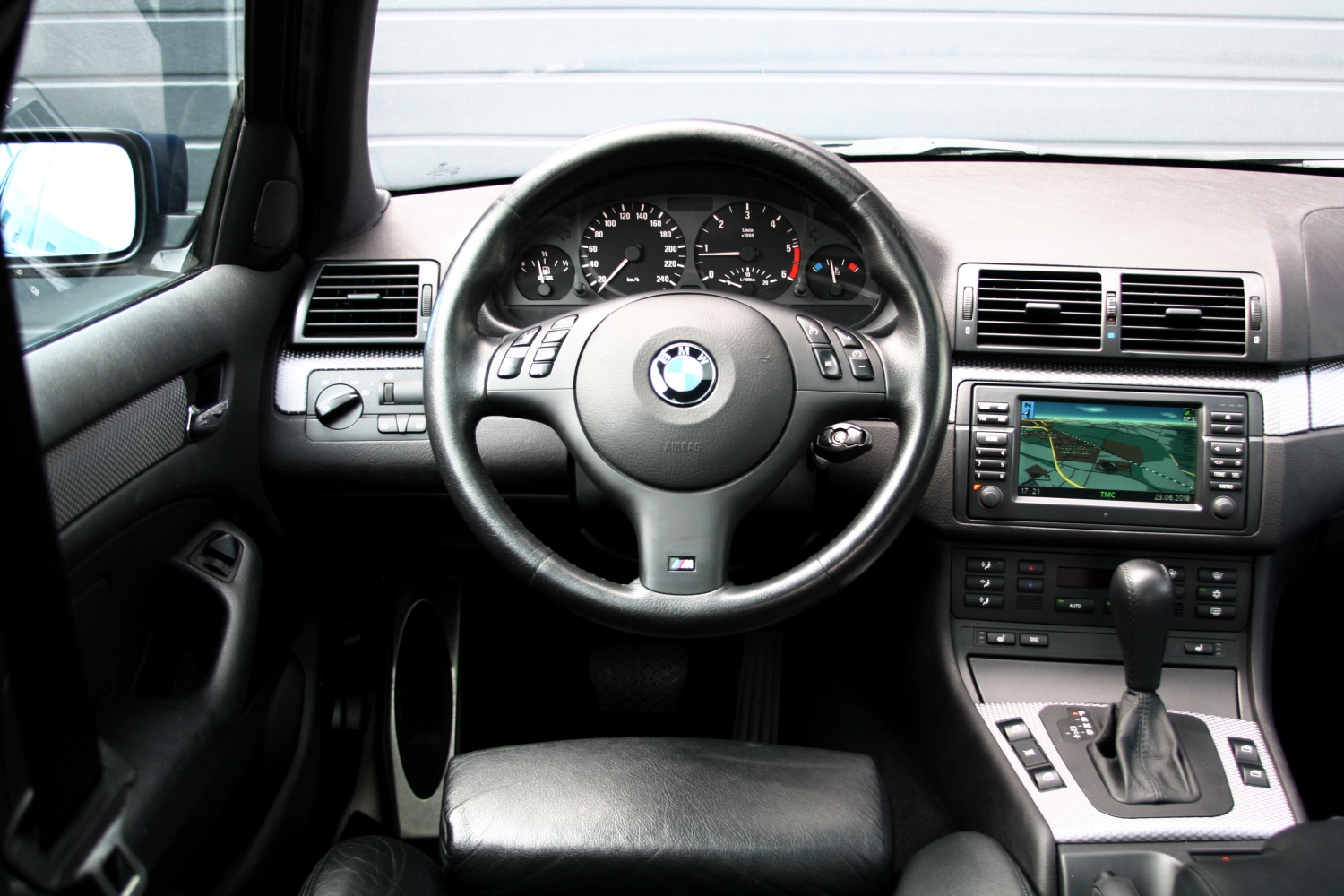 BMW-330D-Touring-E46-2004-86LLJ9-034.JPG