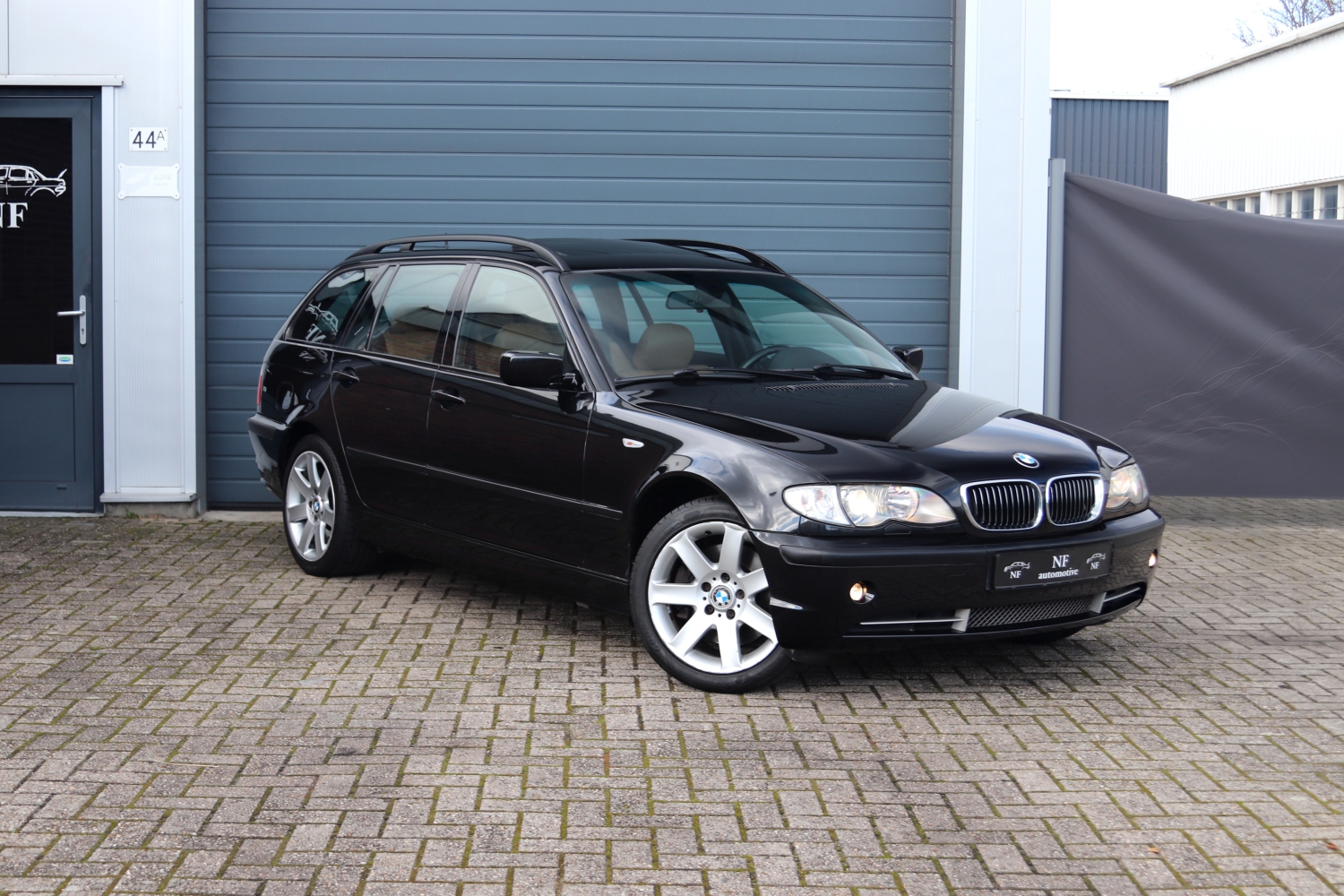 BMW-330Xi-Touring-E46-2004-19NXVH-010.JPG