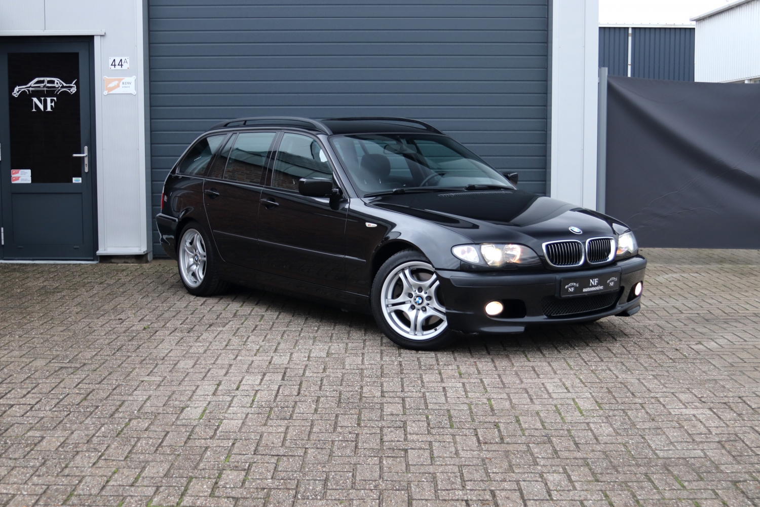 BMW-330i-Touring-E46-2003-012.JPG