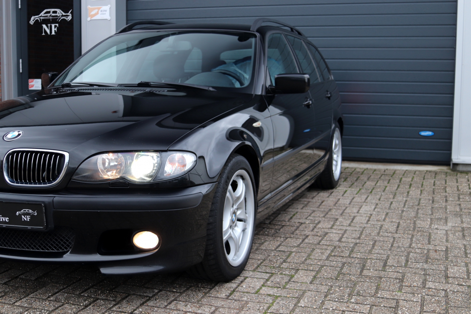 verlies uzelf Wanorde referentie BMW 330i Touring E46 - M Package II - 2. Eig! kopen bij NF Automotive